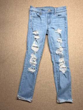 American Eagle Jegging Crop Distressed Jeans Light Wash Size 6 Y2K Ripped Denim